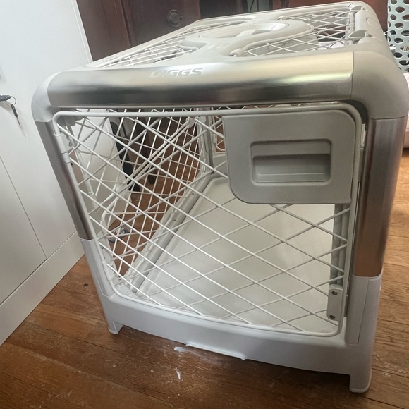 White Dog Carrier - Picture 1 of 5